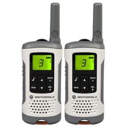 The differences between walkie talkies and two way radios